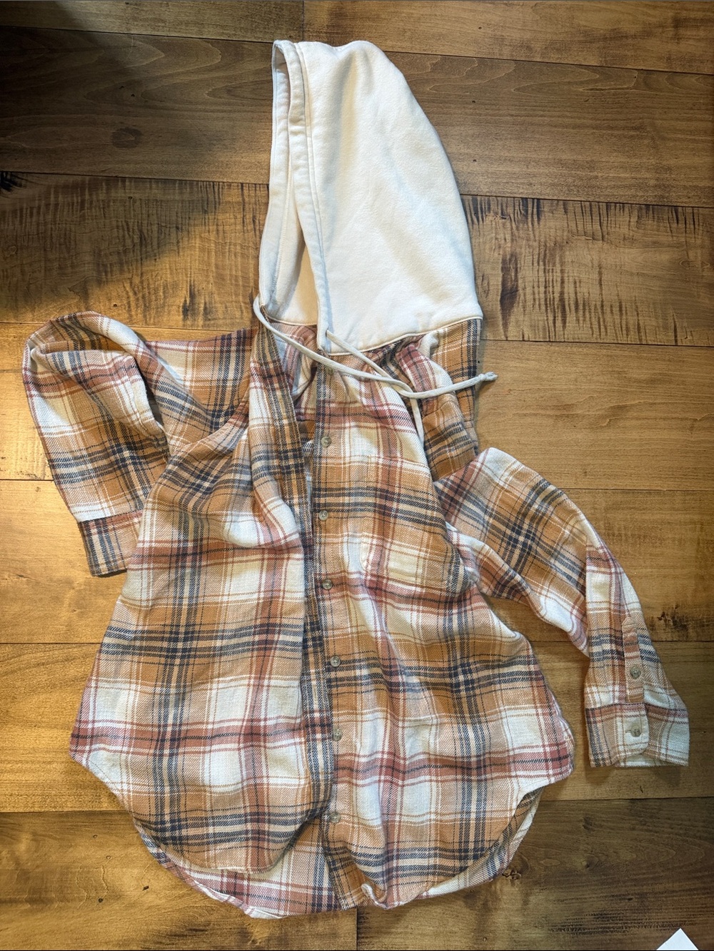 American Eagle Outfitters Plaid Hooded Button-Down Shirt in Cream, Tan & Rust